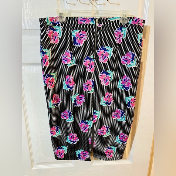 Polka Dot With Flower Print Stretchy Pencil Skirt Slit in Back fits L/XL - Picture 3 of 5